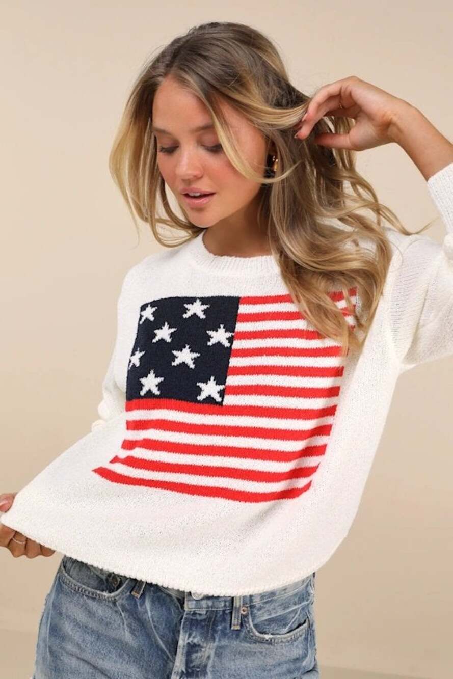 NWT Lulus Sofija Ivory American Flag Knit Crew Neck Pullover Sweater L